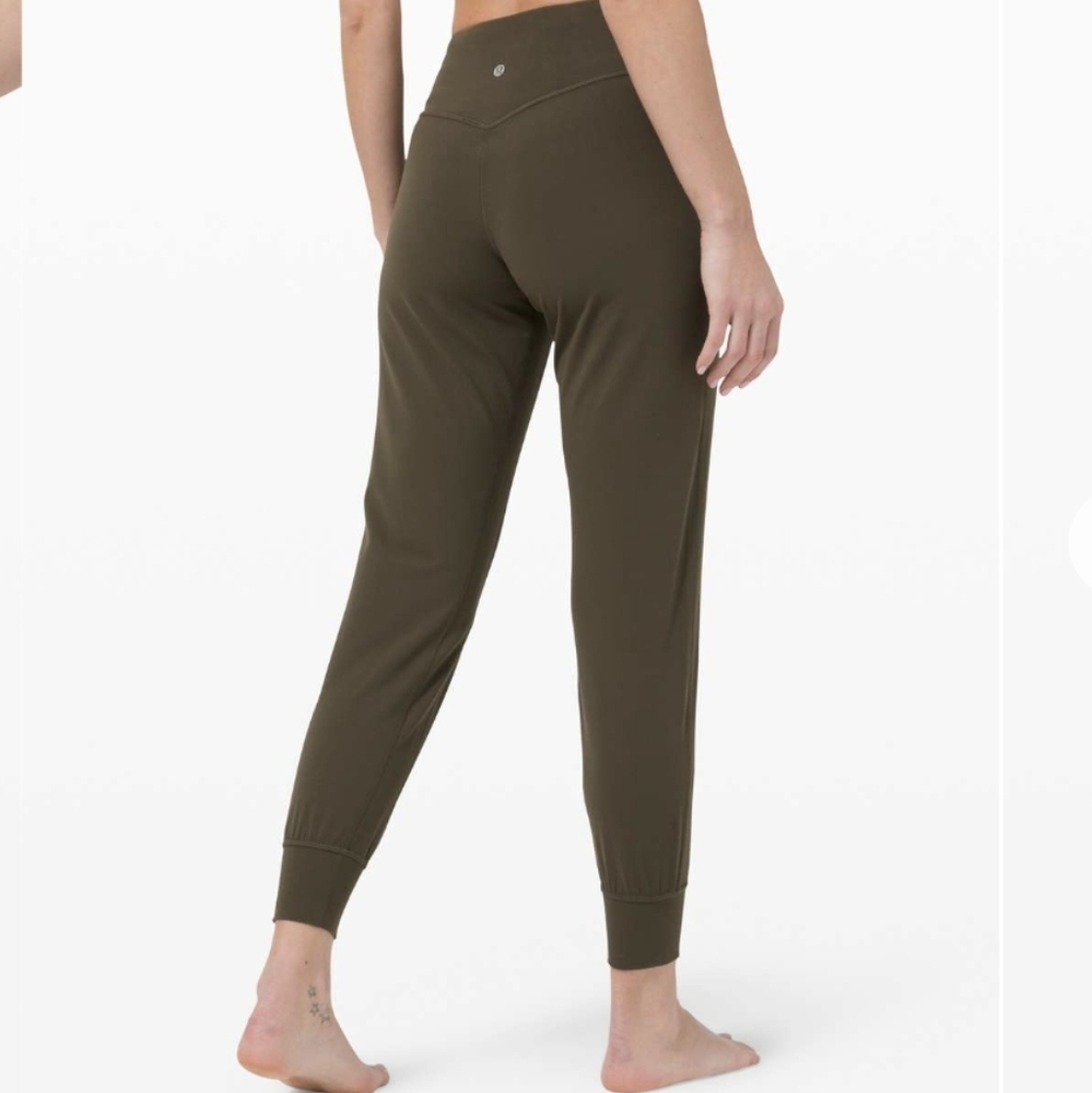 Lululemon Align Jogger 28" in Dark Olive - Picture 1 of 9